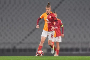 Ebru Topçu Kimdir? Kaç Yaşında, Hangi Takımda ve Nereli?