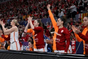 Galatasaray Kadın Basketbolu Finalde! EuroLeague’de Türk Derbisi Heyecanı