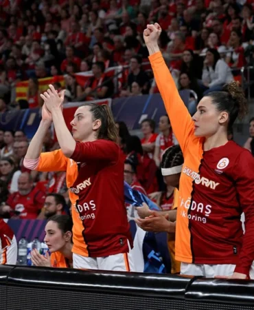 Galatasaray Kadın Basketbolu Finalde! EuroLeague’de Türk Derbisi Heyecanı