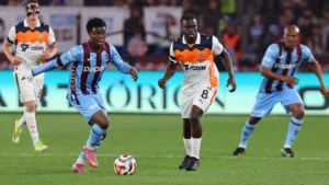 Trabzonspor’a 90+3 Şoku: Başakşehir Zirve Yolunda Ağır Darbe Vurdu!