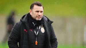 Okan Buruk'tan Victor Osimhen Açıklaması: Sakatlık Durumu ve Dönüş Tarihi Netleşti!