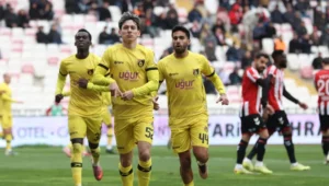 İstanbulspor Fırtınası: Rakibini 3 Golle Geçerek Kritik 3 Puanı Hanesine Yazdırdı
