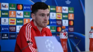 Beşiktaş ve Fenerbahçe'ye Robertson'dan Kötü Haber!