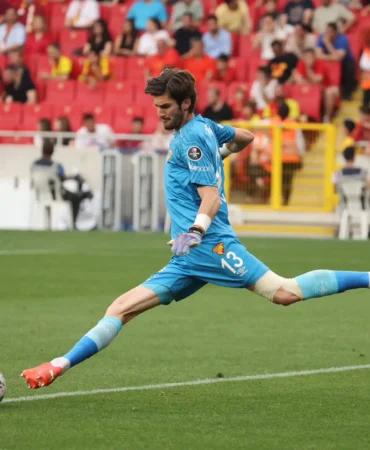Arda Özçimen Kimdir, Kaç Yaşında, Hangi Takımda?