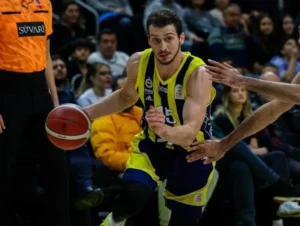 Mert Emre Ekşioğlu Kimdir, Kaç Yaşında, Nereli? Boyu, Kilosu ve Takımı
