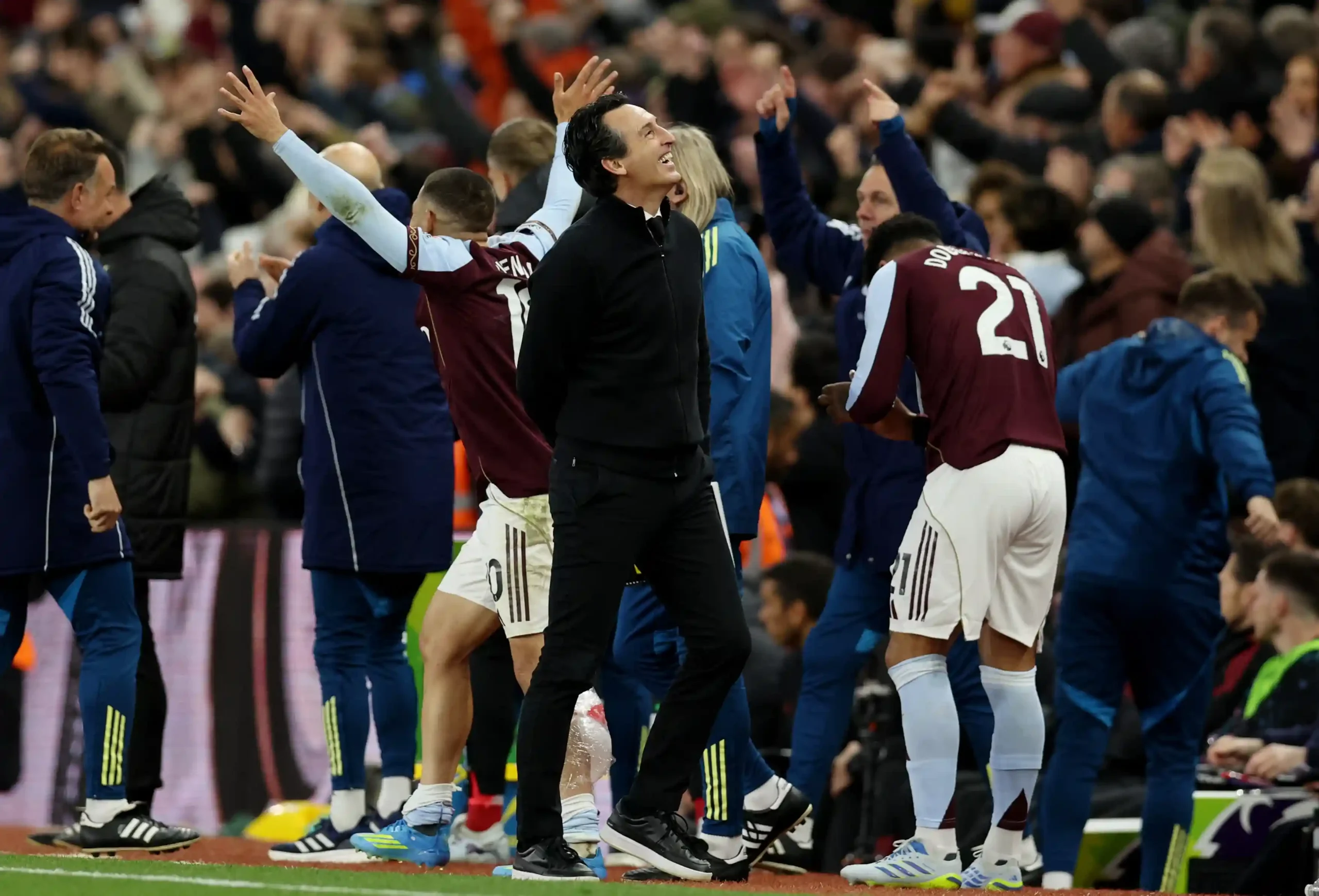 Aston Villa'dan Tarihi Zafer: Liverpool'u 4-2 Yıkıp Şampiyonlar Ligi Biletini Kaptılar