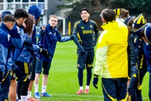 Fenerbahçe'de Beklenen Ayrılık: Edson Alvarez Veda Ediyor!