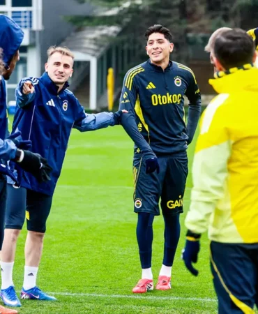 Fenerbahçe'de Beklenen Ayrılık: Edson Alvarez Veda Ediyor!