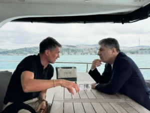 Paolo Maldini ve Hakan Safi İstanbul'da Buluştu: Fenerbahçe İçin Yeni Bir Dönem mi?