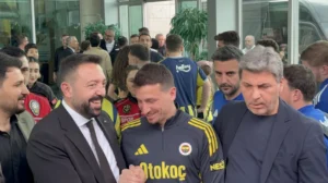 Fenerbahçe Konya Deplasmanında: Mert Hakan Yandaş Kafilede Yer Aldı