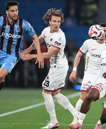Gençlerbirliği'nden Tarihi Kapanış: Trabzonspor'u 3-0 Geçerek Ligde Kaldı