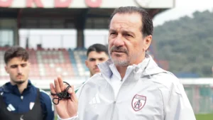 Yusuf Şimşek Antalyaspor'a Göz Kırptı: Altınordu Macerası Bitiyor, Hedef Yeniden Süper Lig!