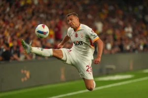 Galatasaray'da Frankowski ve Jelert ile Yollar Ayrılıyor