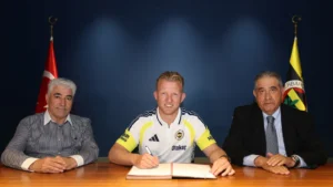 Fenerbahçe'de Tarihi Kavuşma: Dirk Kuyt İsmail Kartal'ın 1. Yardımcısı Oldu