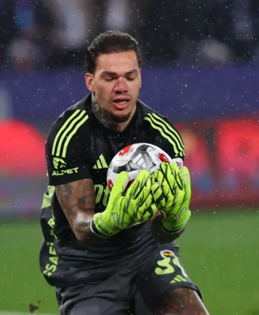 Fenerbahçe'de Seçim Sonrası Kaleci Depremi: Ederson Gidiyor mu?