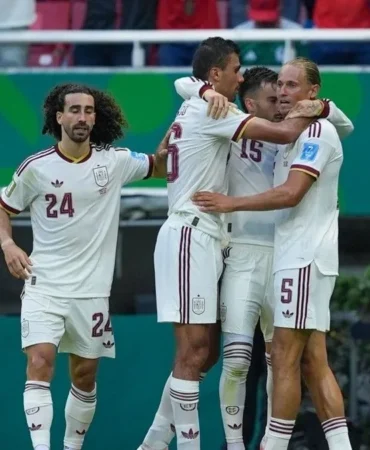 2026 Dünya Kupası: İspanya, Uruguay'ı Devirdi ve Son 16'ya Yükseldi!