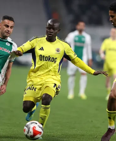 Fenerbahçe'de Kante Depremi: Sözleşme Krizi Ayrılık Getirebilir!