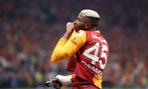 Galatasaray'da Osimhen Gidiyor, Vlahovic veya Kolo Muani mi Geliyor?