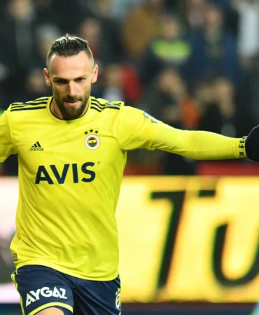 Fenerbahçe'de Yılın Bombası: Vedat Muriç Yuvaya Dönüyor!