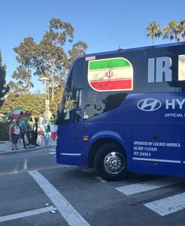 İran Milli Takımı'na Los Angeles'ta Belçika Maçı Öncesi Protesto Şoku