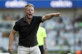 Fenerbahçe'nin Dirk Kuyt Duyurusuna Dordrecht'ten Resmi Yalanlama: "Bize Ulaşan Yok"