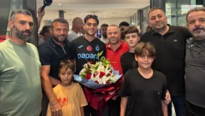 Trabzonspor'un Yeni Yıldızı Aral Şimşir Trabzon'da
