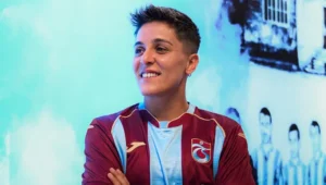 Trabzonspor Kadın Futbol Takımı'ndan Flaş Transfer: Başak İçinözbebek Bordo-Mavili Renklere Bağlandı