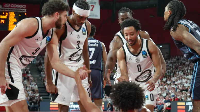 Beşiktaş Basketbol'da Yaprak Dökümü: Matt Thomas ve Vitto Brown ile Yollar Ayrıldı