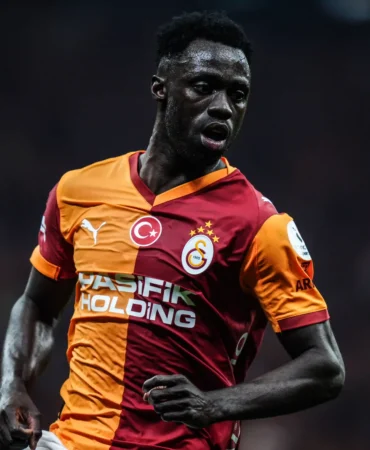 Galatasaray'da Davinson Sanchez Pazarlığı: Como'nun Teklifi Reddedildi