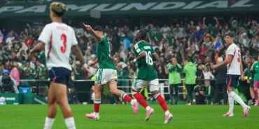 İngiltere'den Azteca'da Tarihi Zafer: Ev Sahibi Meksika'yı 3-2 Devirip Çeyrek Finale Çıktılar