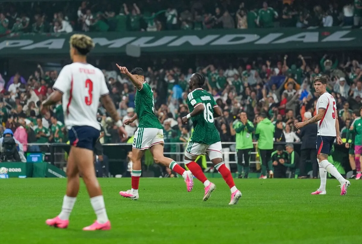İngiltere'den Azteca'da Tarihi Zafer: Ev Sahibi Meksika'yı 3-2 Devirip Çeyrek Finale Çıktılar