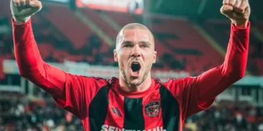 Erzurumspor'dan Yılın İlk Bombası: Nihad Mujakic İmzayı Atıyor!