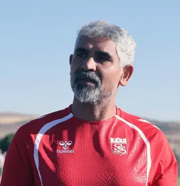 İsmet Taşdemir'den Taktik ve Gençlik Vurgusu