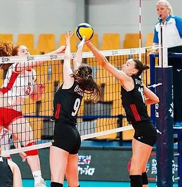 U18 Kadın Voleybol Milli Takımımız Namağlup Avrupa Finalinde!