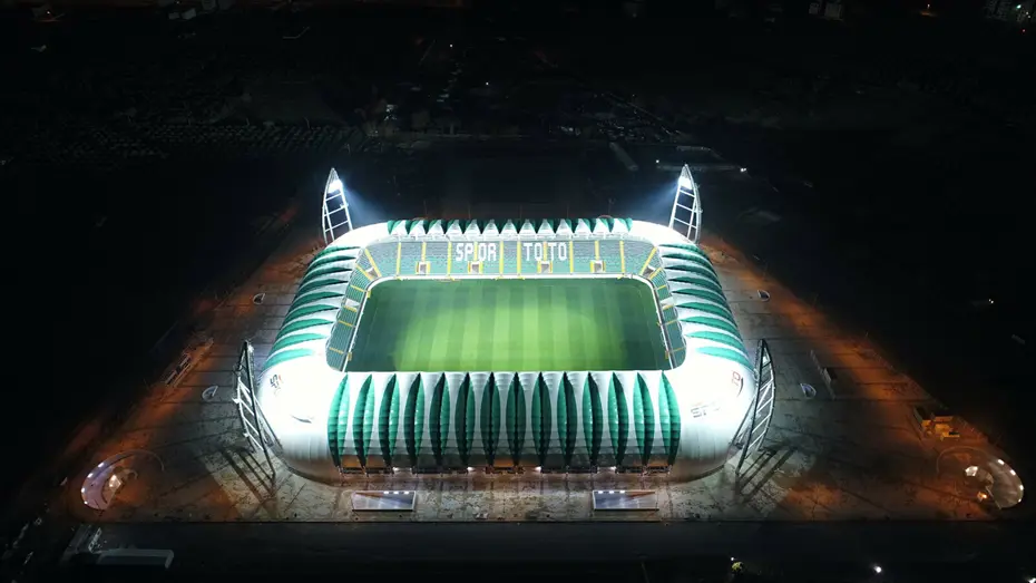 Vanspor'dan Flaş Karar: İç Saha Maçları 1738 Kilometre Uzaklıktaki Akhisar'da!