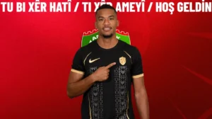 Amedspor'dan Yılın Kaleci Transferi: Alban Lafont Süper Lig'de!