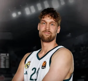 Real Madrid Yeni Uzun Forvetini Buldu: Mikael Jantunen İspanya Yolcusu