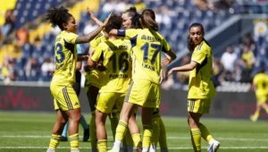 Fenerbahçe Kadın Futbol Takımı'nda Yaprak Dökümü: 7 Yıldızla Yollar Ayrıldı