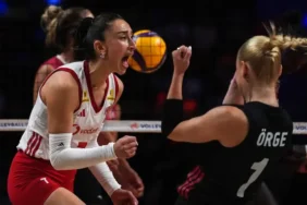 Filenin Sultanları Yarı Finalde: 2026 VNL Çeyrek Finalinde Kanada'yı 3-1 Devirdik!