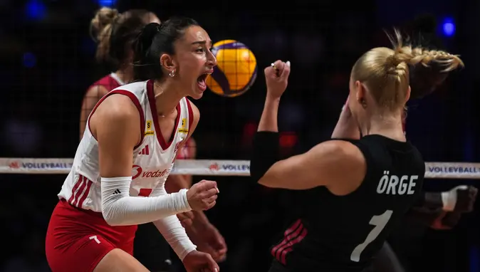 Filenin Sultanları Yarı Finalde: 2026 VNL Çeyrek Finalinde Kanada'yı 3-1 Devirdik!