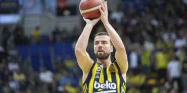 Fenerbahçe'de Kaptan Melih Mahmutoğlu ile 1 Yıllık Yeni Sözleşme