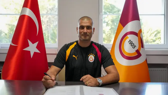 Galatasaray U17 Takımının Yeni Teknik Sorumlusu Eren Derdiyok Oldu