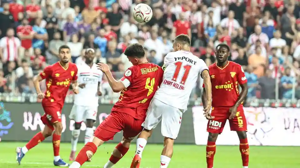 Samsunspor ve Göztepe'den Süper Lig'e Nefes Kesen Başlangıç: 3-3