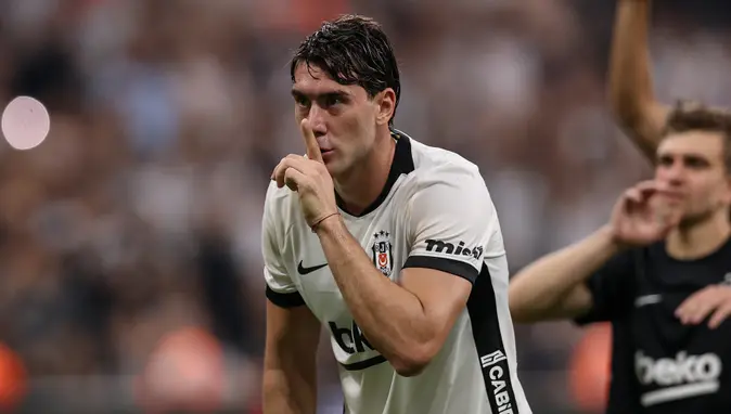 Beşiktaş Avrupa'da Uçuyor: Vlahovic Siftah Yaptı, Kartal Zalgiris'i Dağıttı!