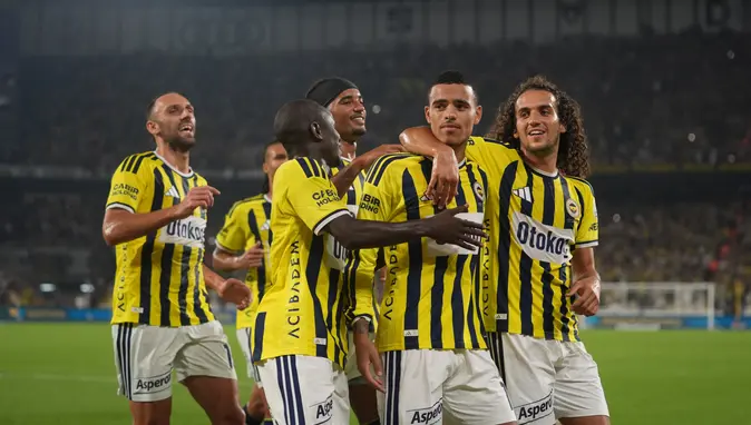 Kadıköy'de Gol Düellosu: Fenerbahçe, Konyaspor'u Greenwood'un Şovuyla Devirdi!
