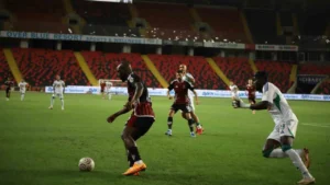 Trendyol Süper Lig: Çaykur Rizespor Gaziantep Deplasmanından 2-1'lik Zaferle Döndü