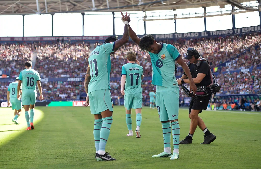 Ligue 1'de Lille Liderlik Koltuğunda