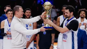 Anadolu Efes VTB Süper Kupa'da Şampiyon: Lokomotiv Kuban'ı 88-82 Devirdi
