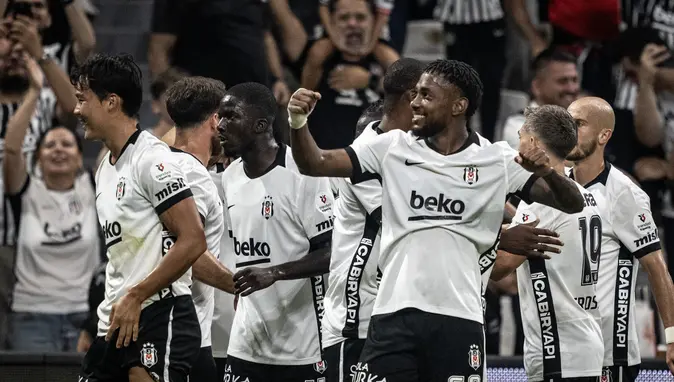 Tribünlerde 'Pınarbaşı' Sürprizi ve Vefa Gecesi