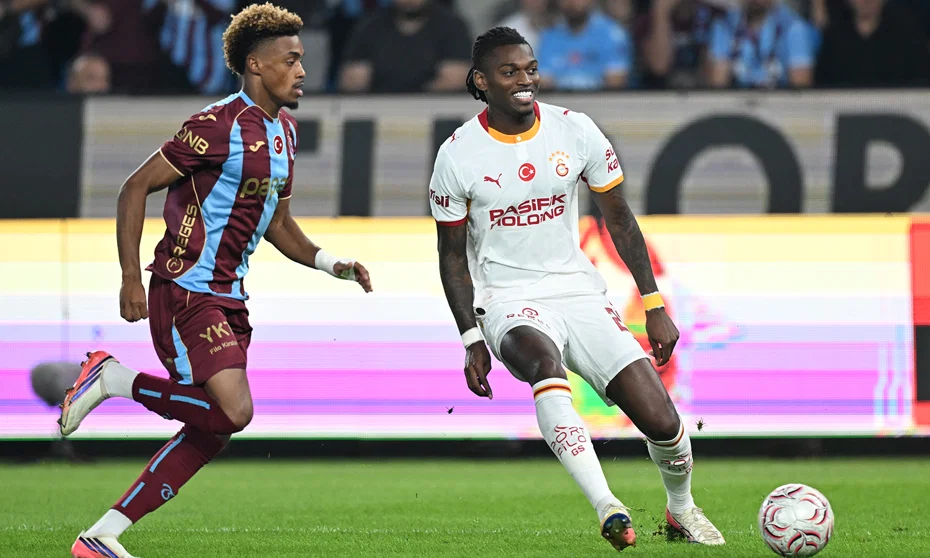 Galatasaray'ın Çırpınışları ve Bordo-Mavili Duvar